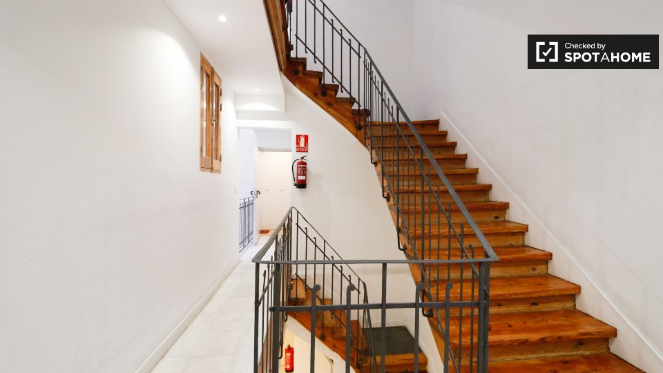 Apartment Madrid, 1 bed, 1m² — photo 15