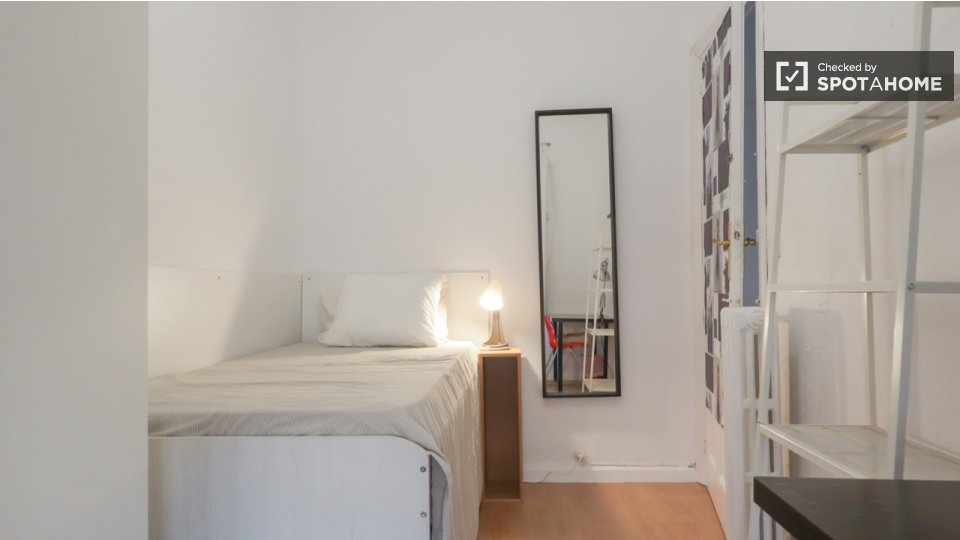 Double room Madrid, 10 beds — photo 3