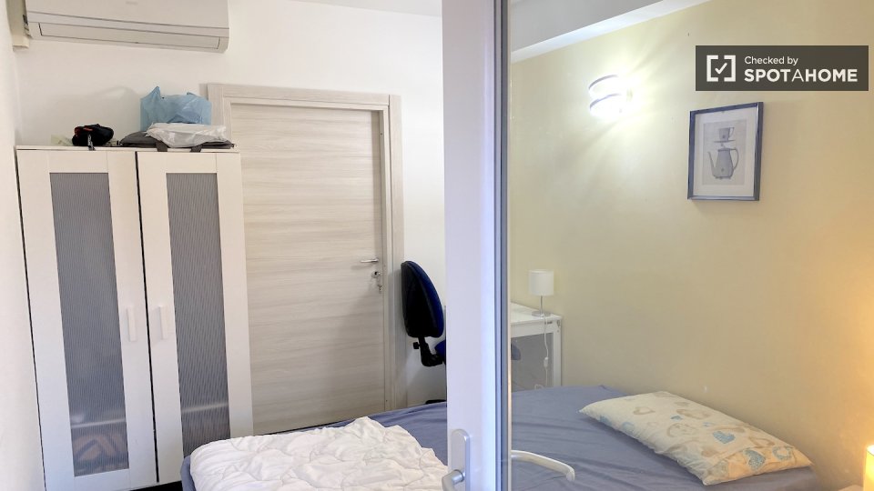 Double room Rome, 4 beds — photo 5