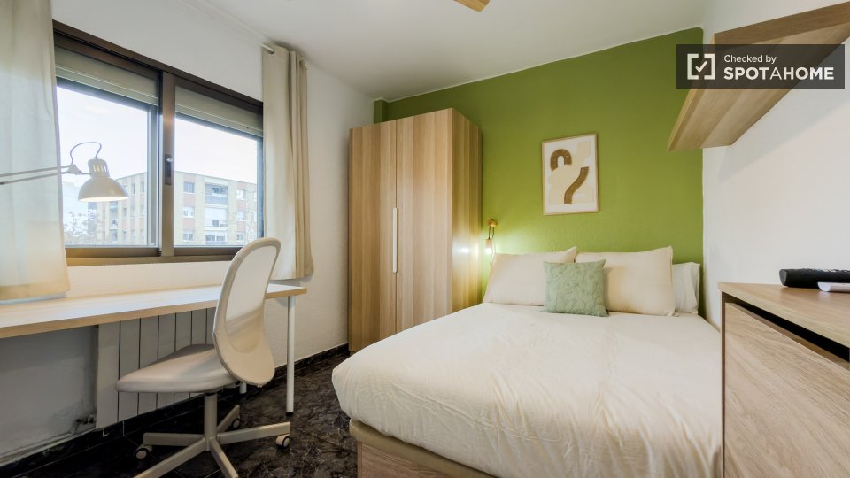 Double room Barcelona, 4 beds — photo 10
