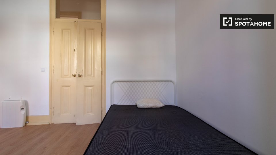 Double room Lisbon, 8 beds — photo 5