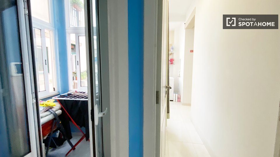 Double room Lisbon, 5 beds, 110m² — photo 49