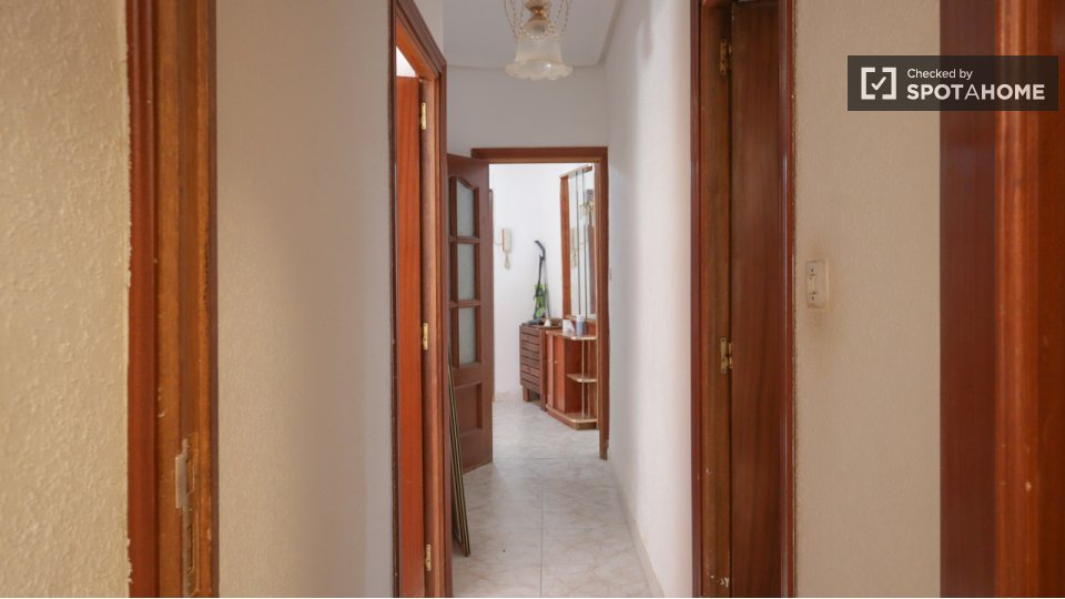 Double room Madrid, 4 beds, 70m² — photo 14