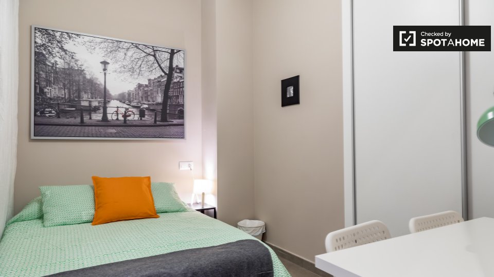 Double room Valencia, 5 beds — photo 1