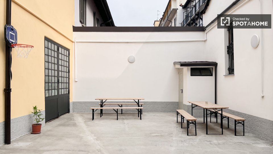 Double room Milan, 4 beds — photo 3