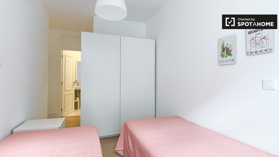 Apartment Lisbon, 2 beds — photo 19