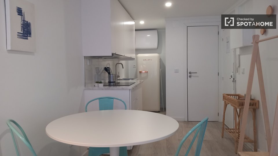 Apartment Lisbon, 1 bed, 40m² — photo 9