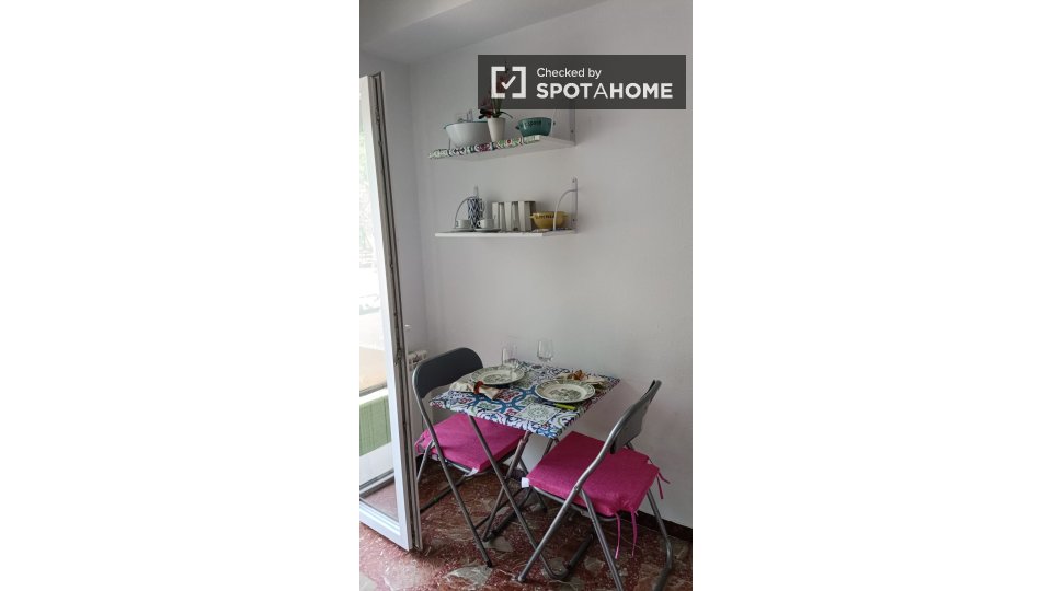 Double room Madrid, 7 beds, 180m² — photo 60