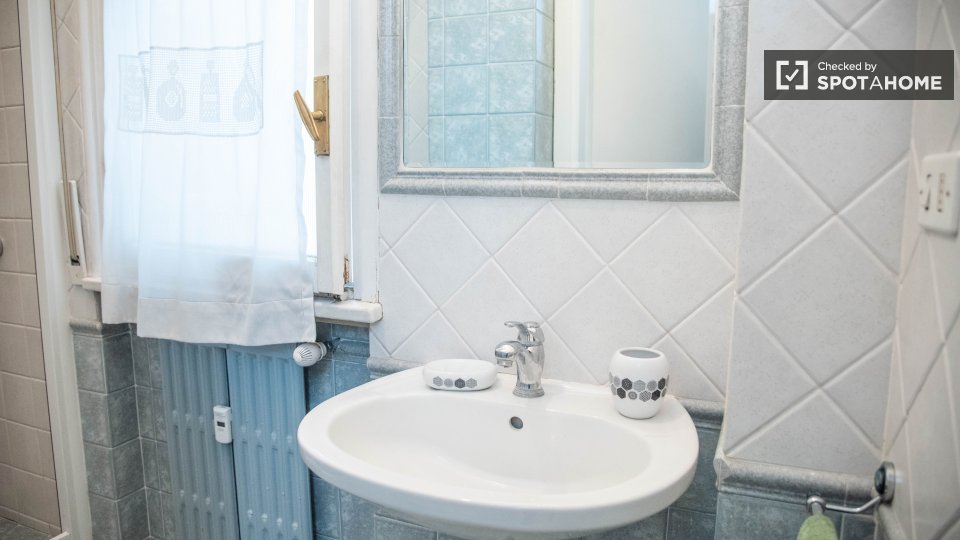 Double room Rome, 2 beds, 120m² — photo 12