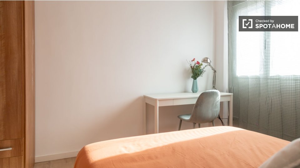 Double room Madrid, 4 beds, 85m² — photo 41