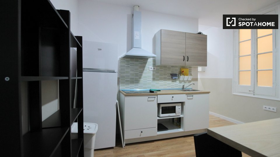 Double room Barcelona, 6 beds, 100m² — photo 2