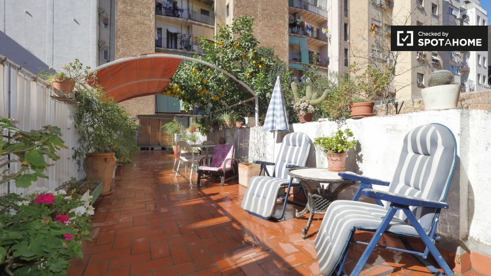 Apartment Barcelona, 1 bed, 40m² — photo 1