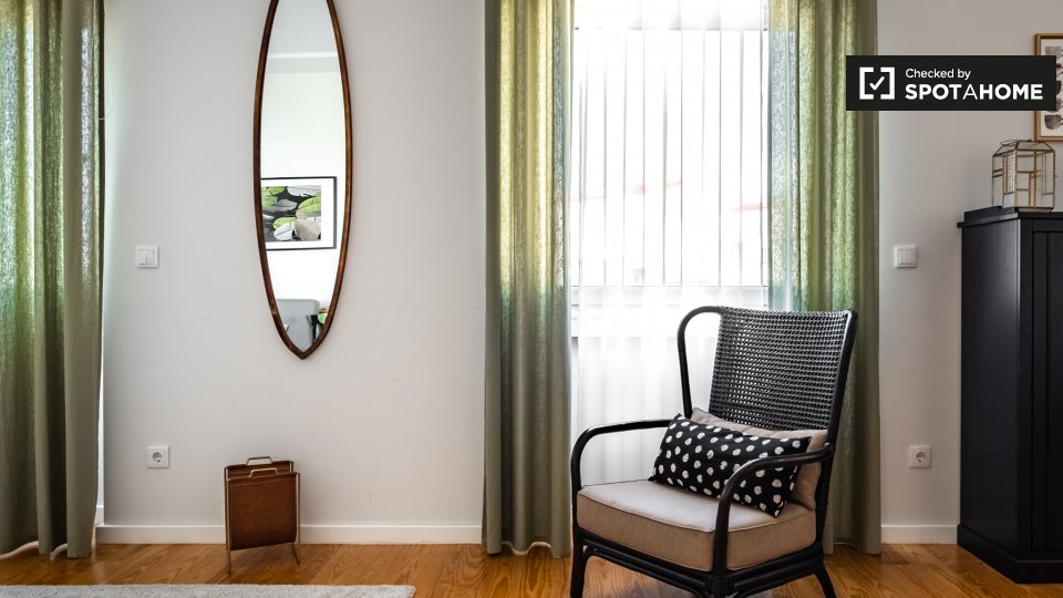 Apartment Lisbon, 3 beds, 110m² — photo 3