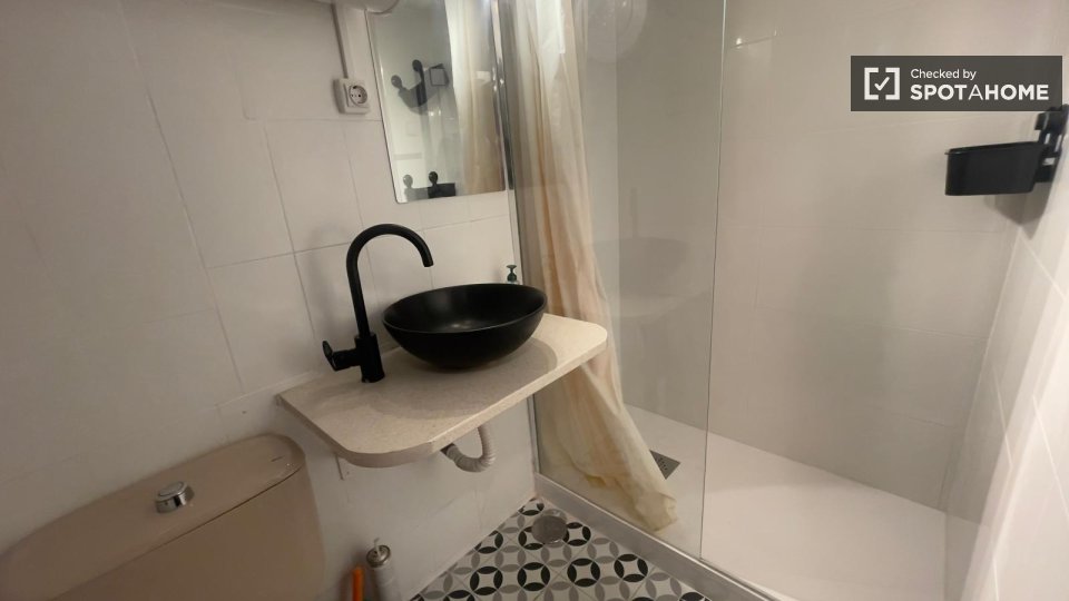 Double room Madrid, 4 beds — photo 4
