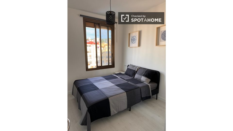 Double room Barcelona, 4 beds, 80m² — photo 27