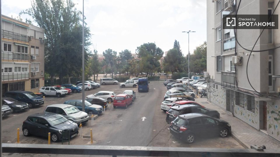 Double room Madrid, 4 beds — photo 13