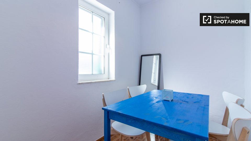 Apartment Lisbon, 5 beds, 90m² — photo 4