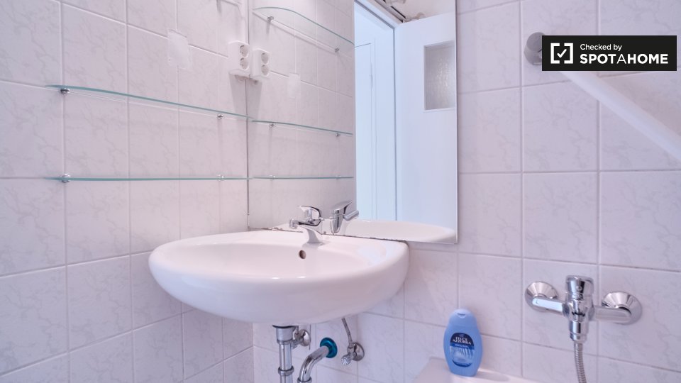 Double room Berlin, 3 beds, 47m² — photo 12