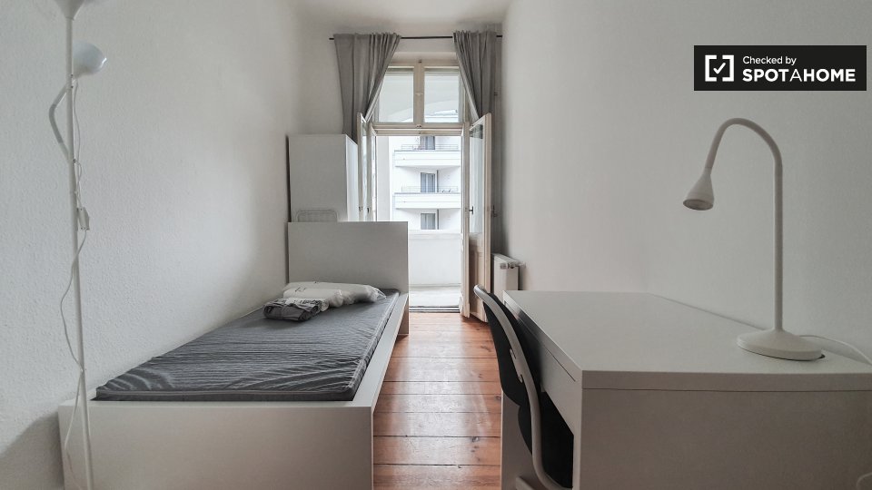 Double room Berlin, 3 beds — photo 13