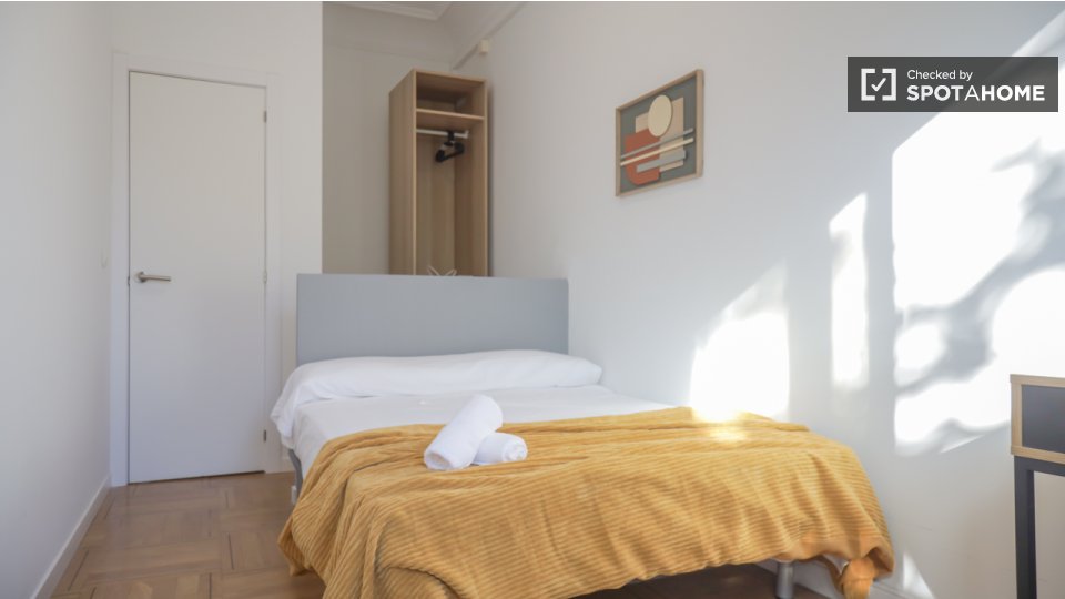 Double room Madrid, 18 beds — photo 3