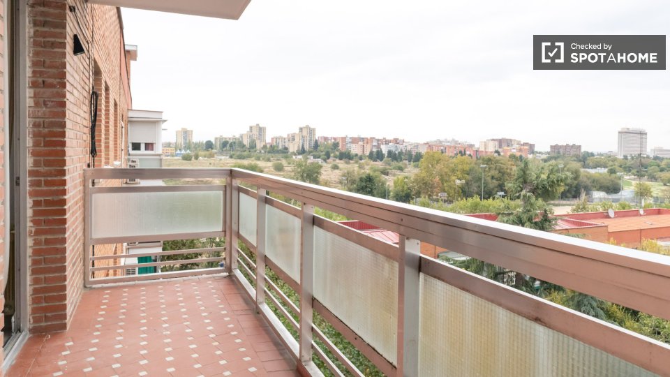 Double room Madrid, 5 beds — photo 10