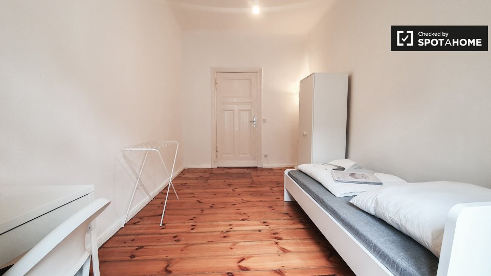 Double room Berlin, 3 beds — photo 5