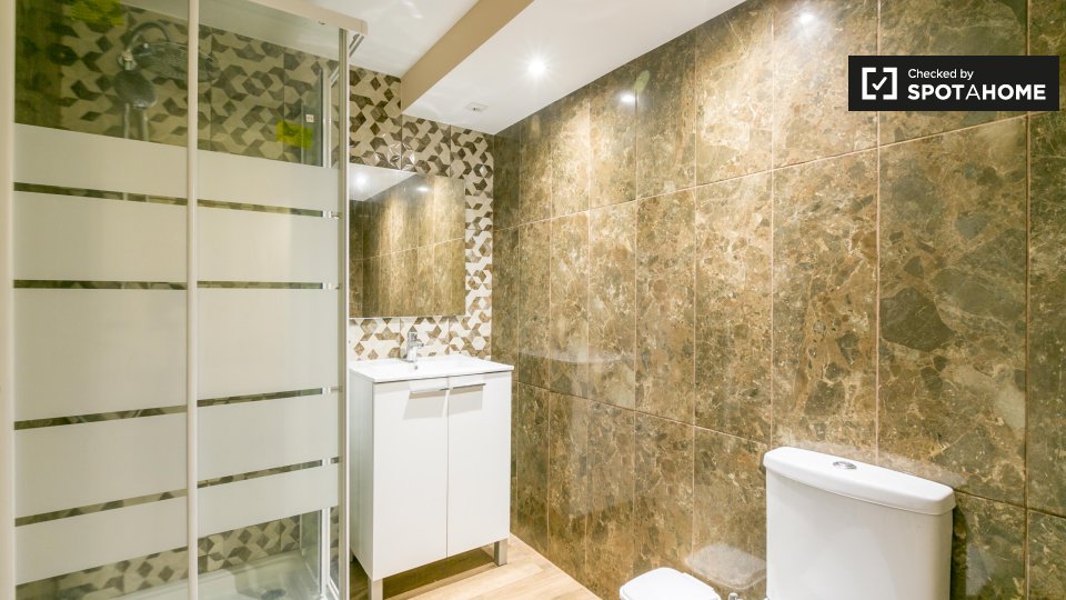 Double room Lisbon, 11 beds, 320m² — photo 5