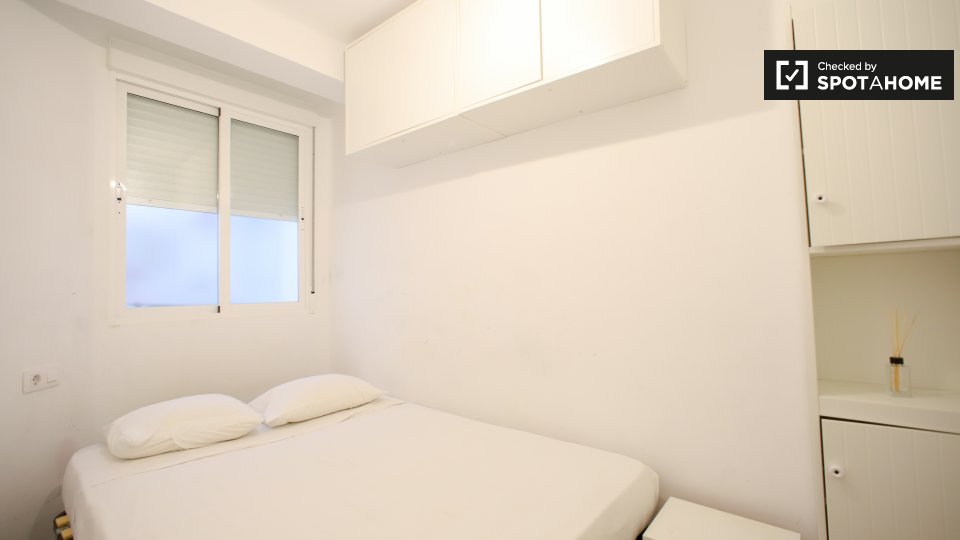 Double room Valencia, 4 beds, 85m² — photo 2