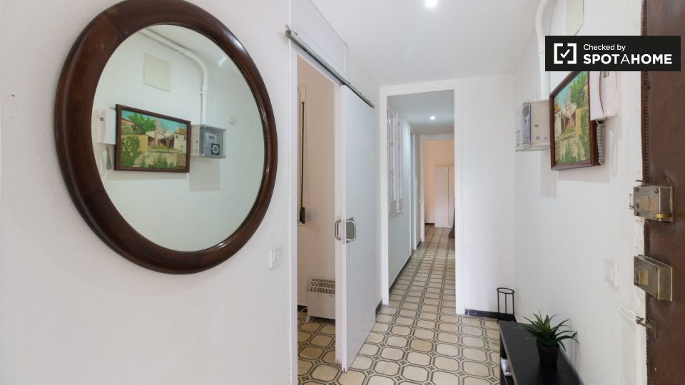 Two bedroom apartment, balcony, for rent, Poble Sec, Barcelona - in Barcelona