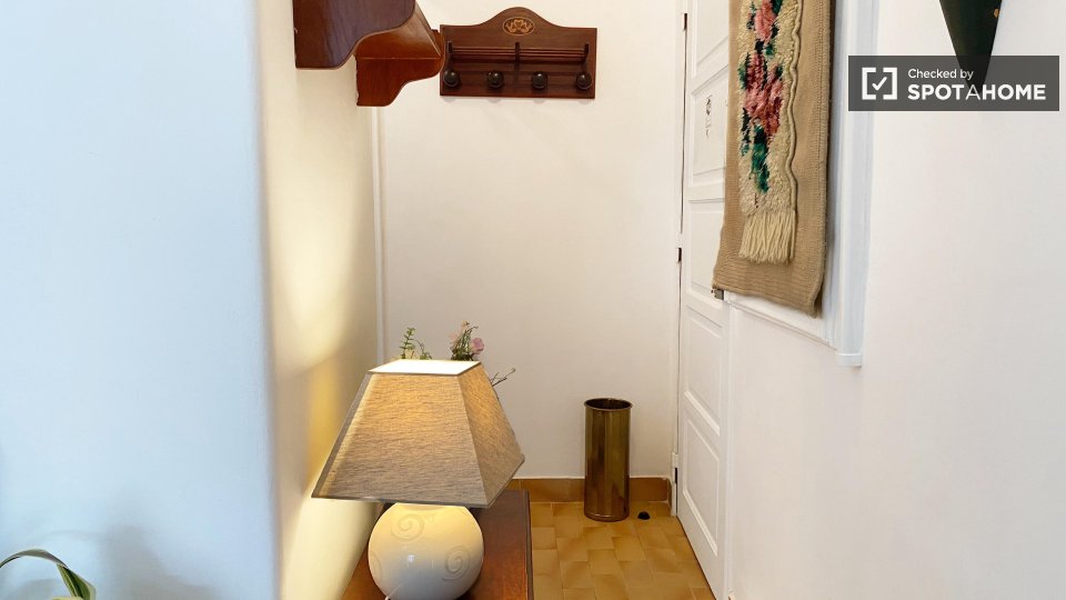 Apartment Lisbon, 2 beds — photo 17