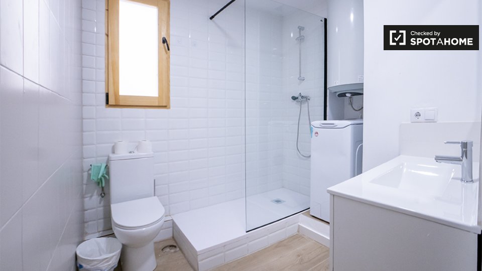 Double room Valencia, 6 beds — photo 18