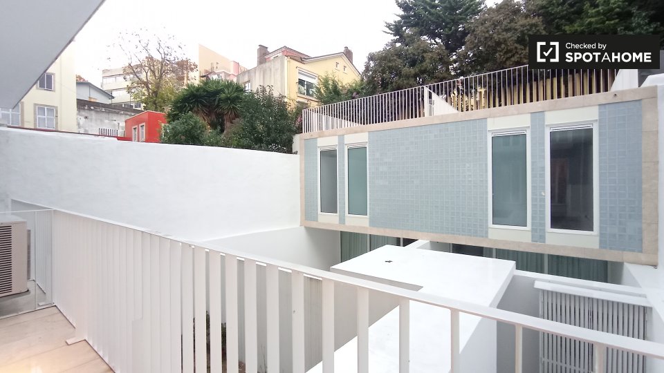 Apartment Lisbon, 1 bed, 70m² — photo 2