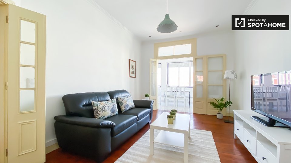 Apartment Lisbon, 3 beds — photo 2