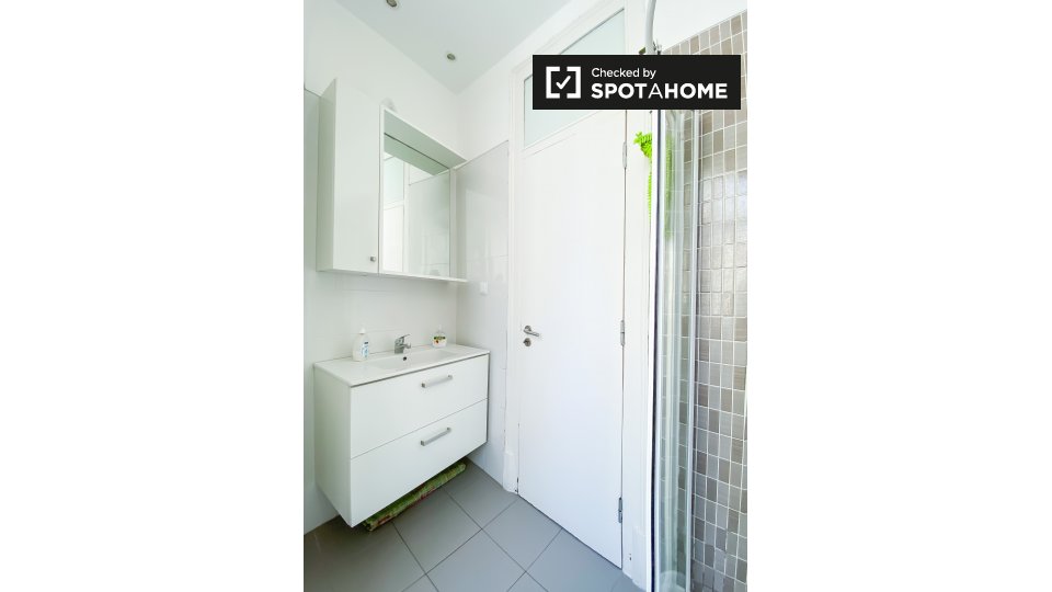 Double room Lisbon, 5 beds, 120m² — photo 12