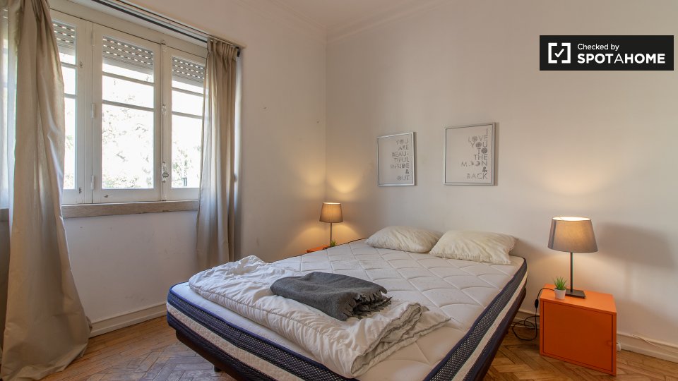 Double room Lisbon, 5 beds, 120m² — photo 23