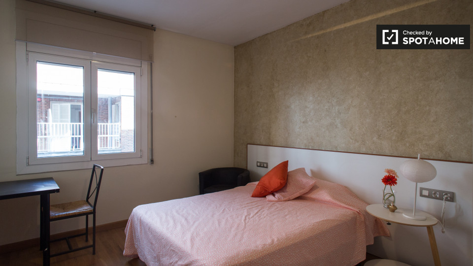 Double room Barcelona, 4 beds, 100m² — photo 14