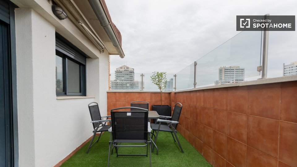 Apartment Valencia, 4 beds, 152m² — photo 16