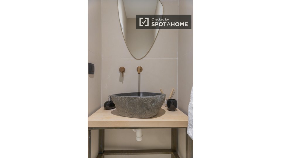 Apartment Valencia, 2 beds, 129m² — photo 20