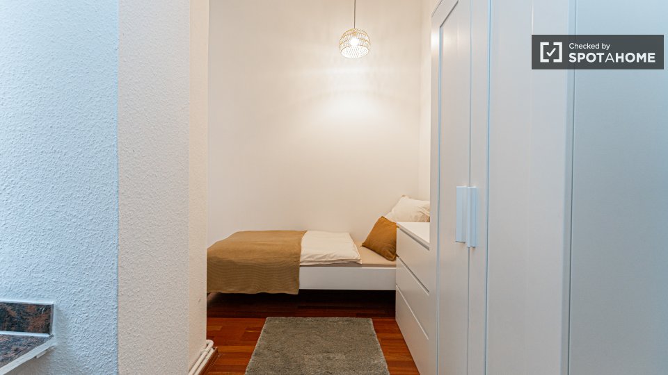 Double room Berlin, 5 beds, 108m² — photo 1