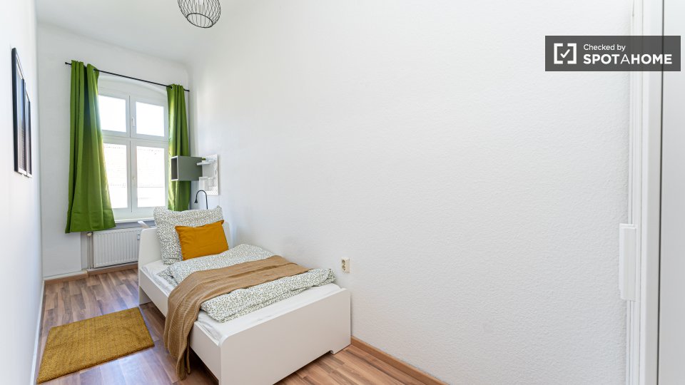 Double room Berlin, 4 beds, 65m² — photo 2