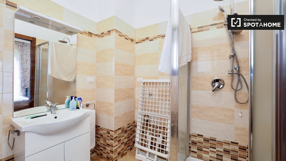 Double room Milan, 4 beds, 110m² — photo 5