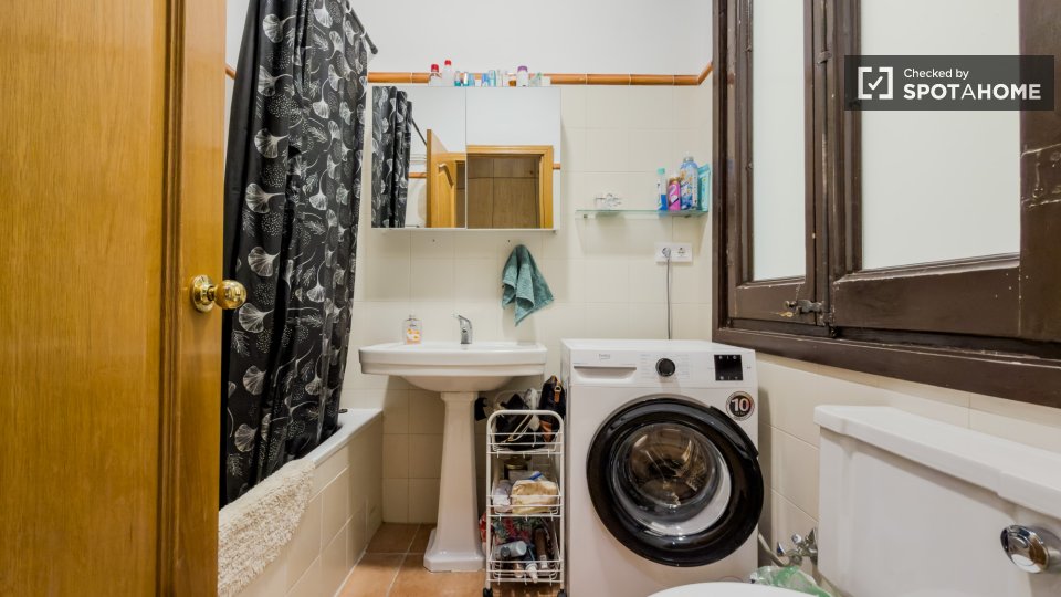 Apartment Barcelona, 1 bed, 92m² — photo 30