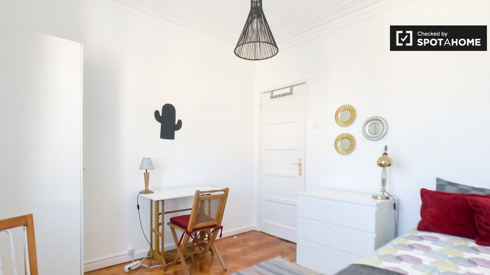 Double room Lisbon, 6 beds, 120m² — photo 3