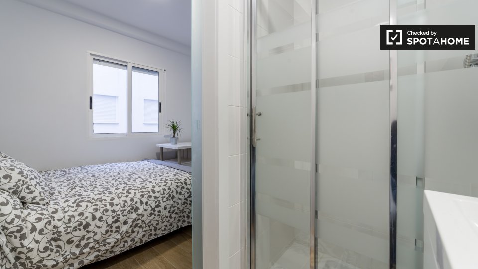 Double room Valencia, 5 beds — photo 5