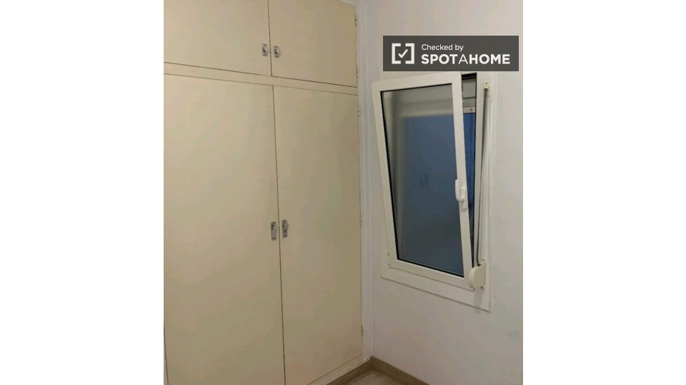 Double room Barcelona, 4 beds — photo 29