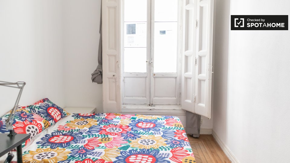 Double room Madrid, 10 beds, 220m² — photo 2