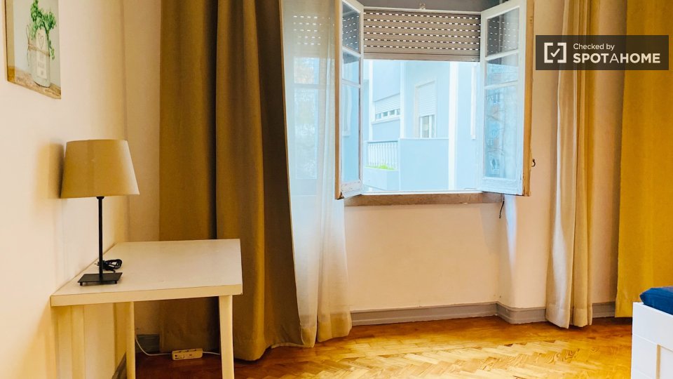Double room Lisbon, 6 beds, 120m² — photo 2