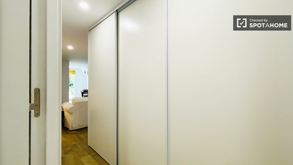 Apartment Lisbon, 1 bed — photo 7