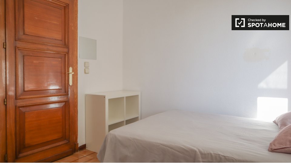 Double room Madrid, 6 beds, 200m² — photo 19