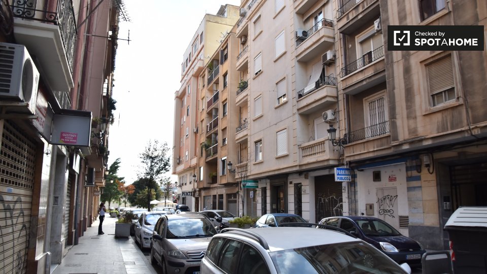 Double room Valencia, 4 beds, 80m² — photo 17